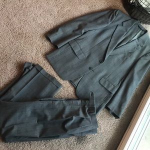 Burberry Gray wool suit